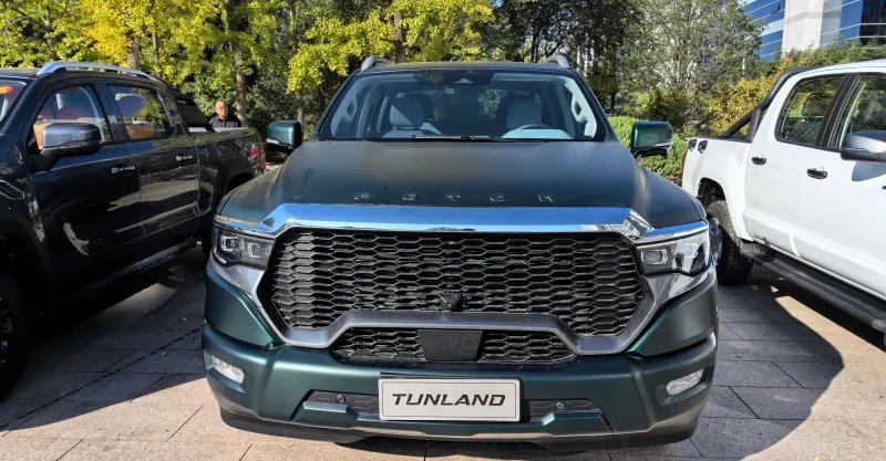 Foton Tunland V9 4x4 Pickup LHD AT - Forest Green Adventure Edition