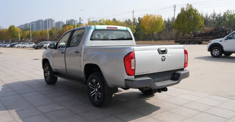 Silver Tunland G7 RHD Automatic - Premium Family Pickup with Side Steps