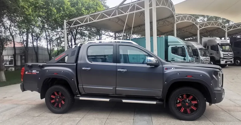Foton Tunland G9 Pickup Truck | 2.0T Diesel 4x4 with ZF 8AT - High Performance Off-Road Vehicle