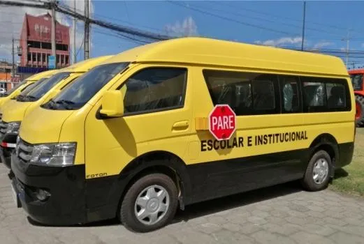 The School Principal’s Guide: 5 Safety Standards Your Next School Van Must Meet (Analysis of Foton View C2)