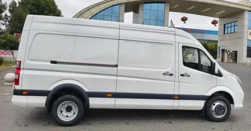 Foton Toano Mid-Roof Cargo Van - 2.8L Cummins Power & Urban Efficiency