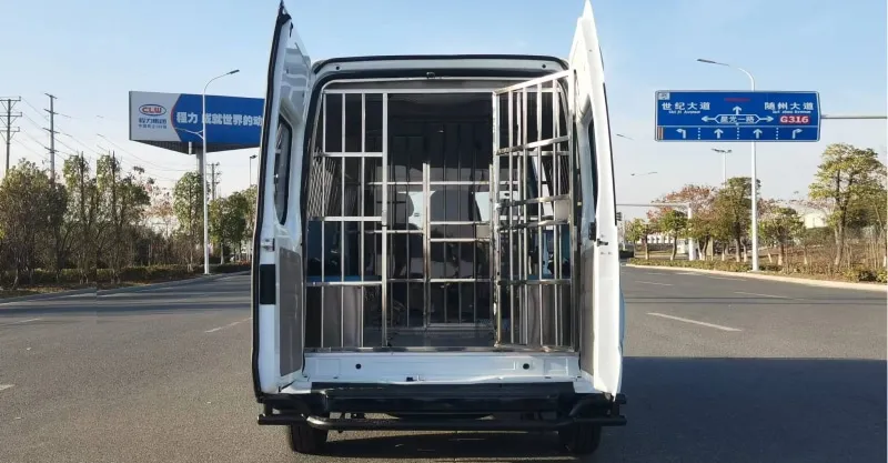 Foton Toano Prison Van: Secure & Reliable Prisoner Transport Vehicle (Cummins Power)