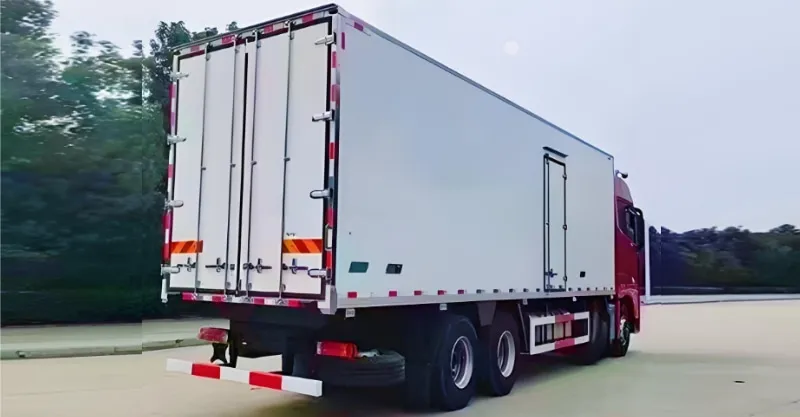 Foton 6x4 Refrigerator Truck | 400HP Heavy-Duty Cold Chain