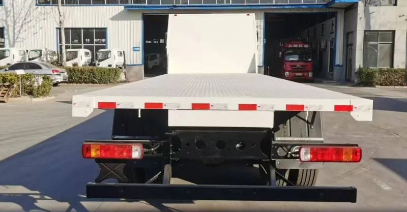 Foton MA5 Flatbed Truck | Efficient Urban Logistics & Cargo Carrier