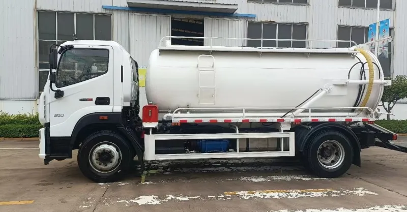 Foton 8CBM Medium Duty Sewage Suction Truck | Heavy-Duty Vacuum Cleaning