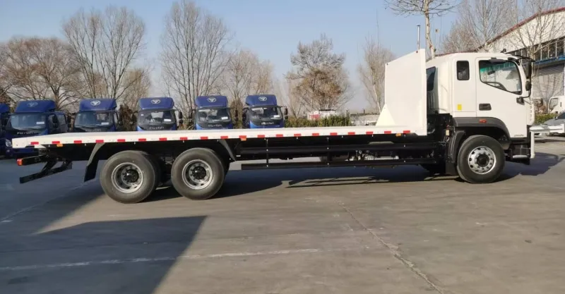 Foton MA5 6x4 Flatbed Truck: Lightweight & Agile Cargo Transport