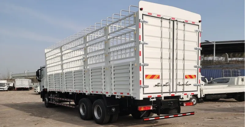 Foton Heavy-Duty Stake Truck: Versatile & Breathable Cargo Transport