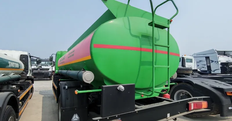 Sinotruk HOWO 4x2 Fuel Tank Truck | 10,000L Capacity | Green Edition