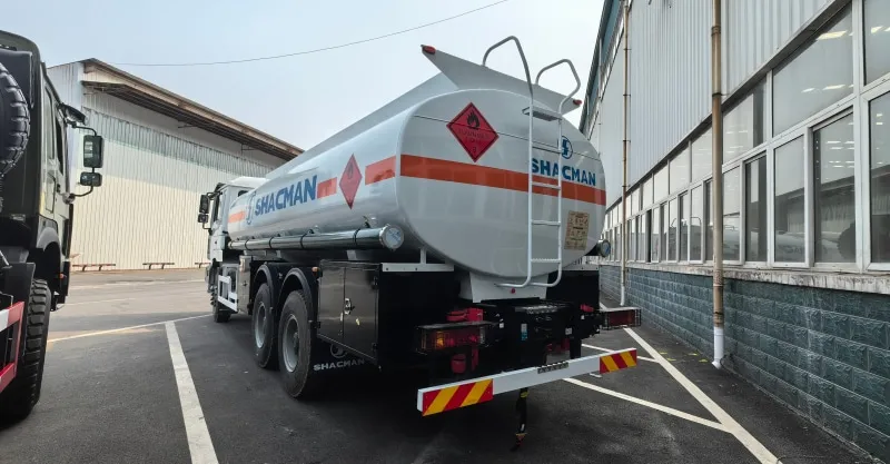 Shacman F3000 6x4 Oil Tank Truck 300HP White