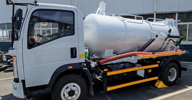 Sinotruk HOWO 11 Ton Sewage Suction Truck