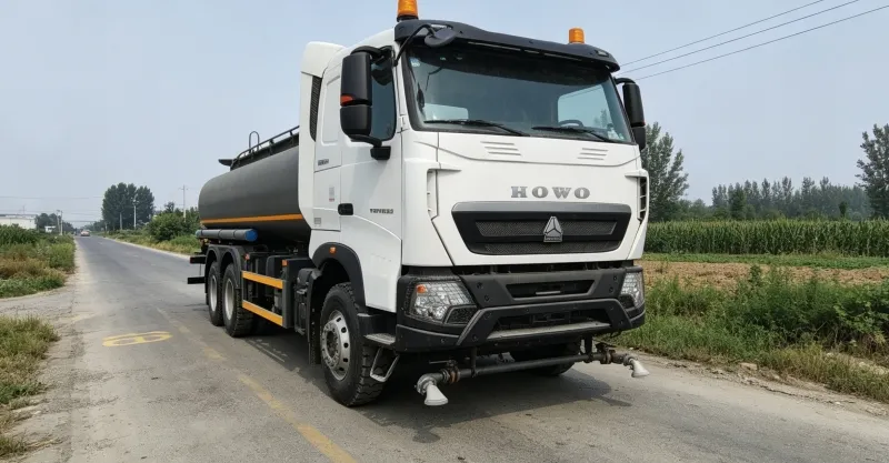 HOWO T7H 440HP 6x4 Water Tank Truck (White)