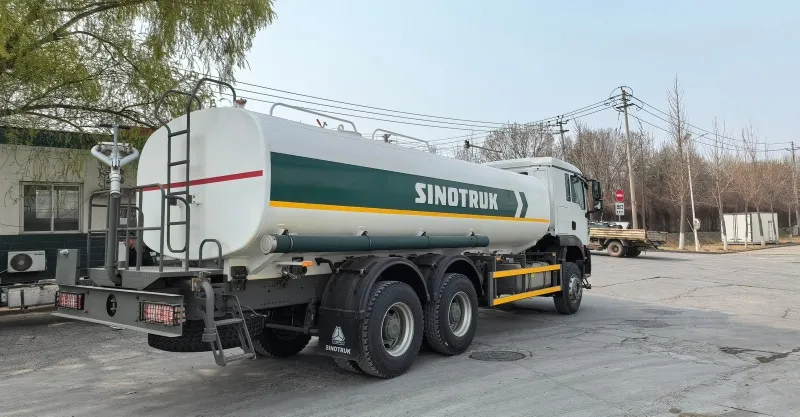 HOWO TX 300HP 6x4 Water Tanker Truck (White)